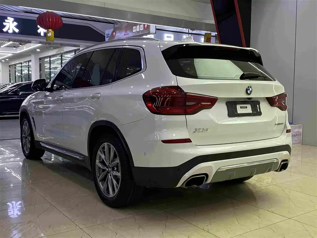 BMW X3 — фото 18
