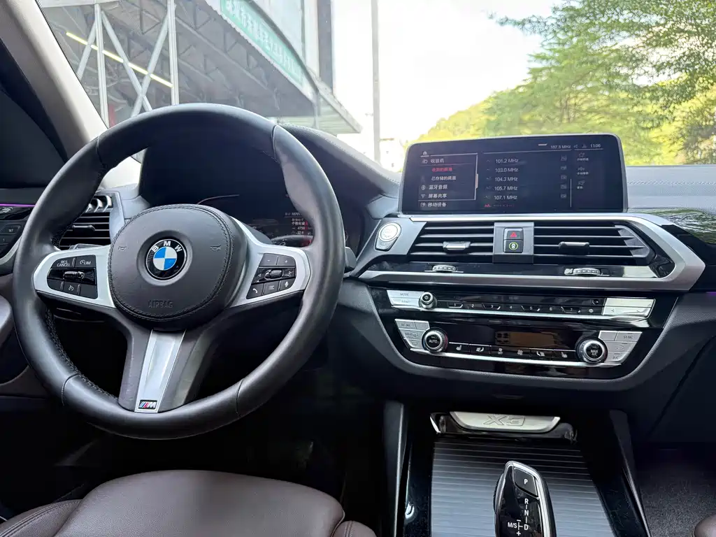 BMW X3 — фото 17