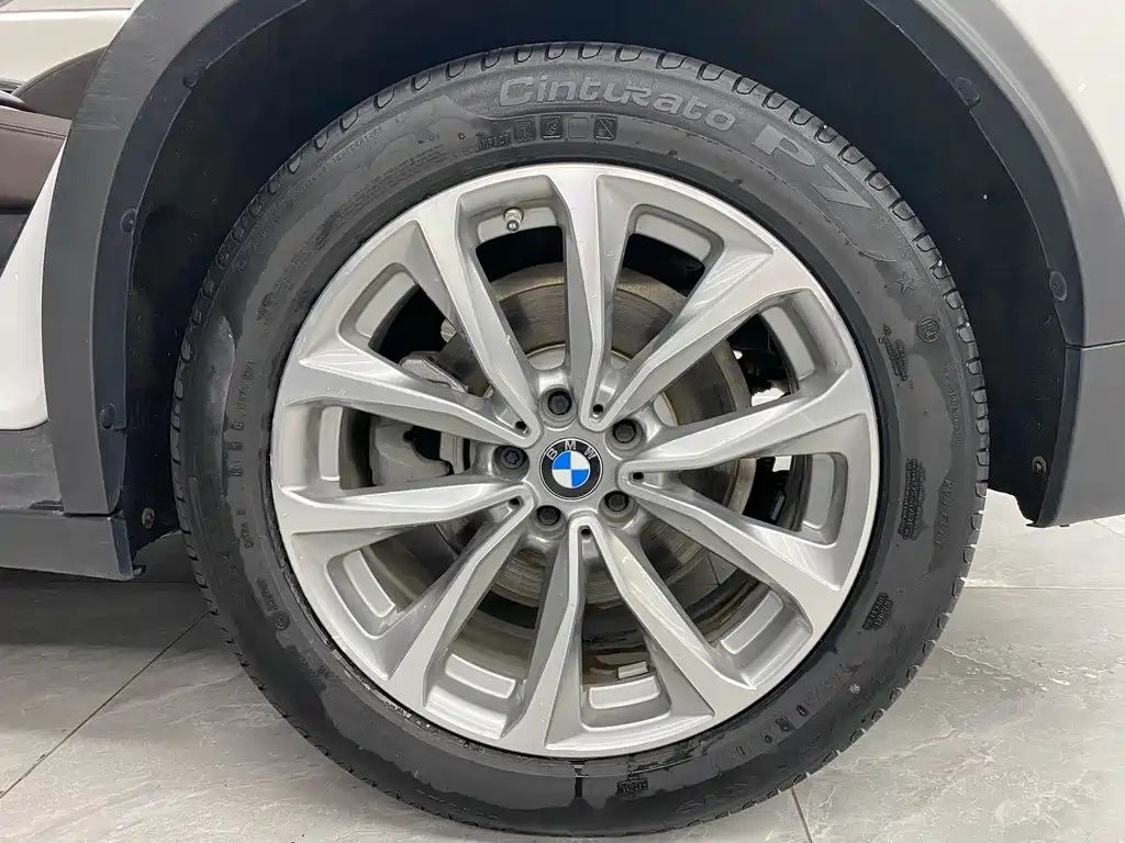 BMW X3 — фото 23