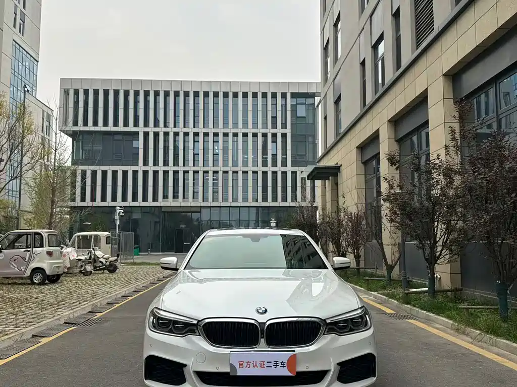 BMW 5 Series — фото 3