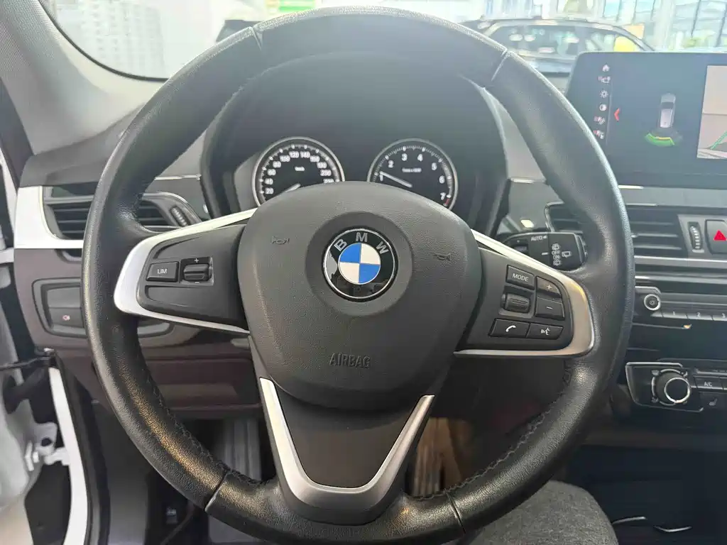 BMW X1 — фото 14