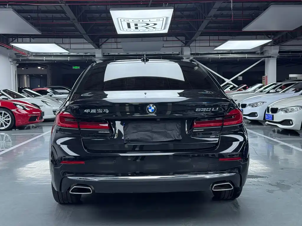 BMW 5 Series — фото 20