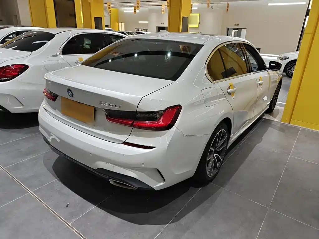 BMW 3 Series — фото 11
