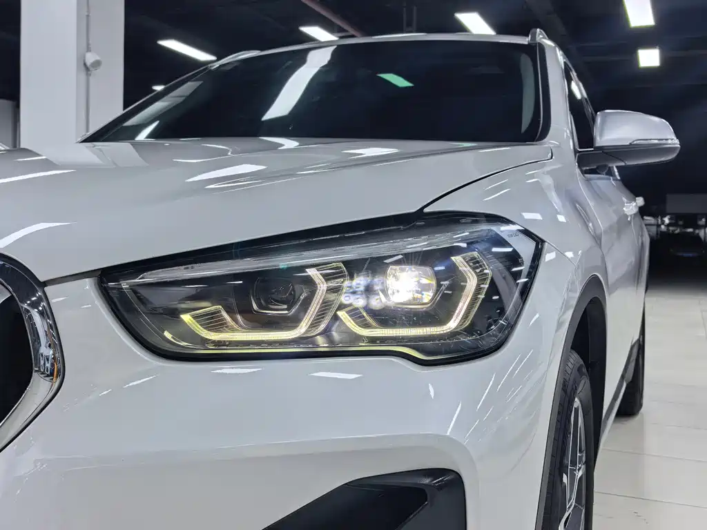 BMW X1 — фото 4