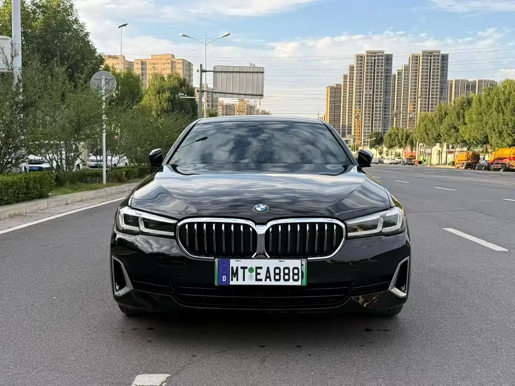 BMW 5 Series New Energy — фото 2