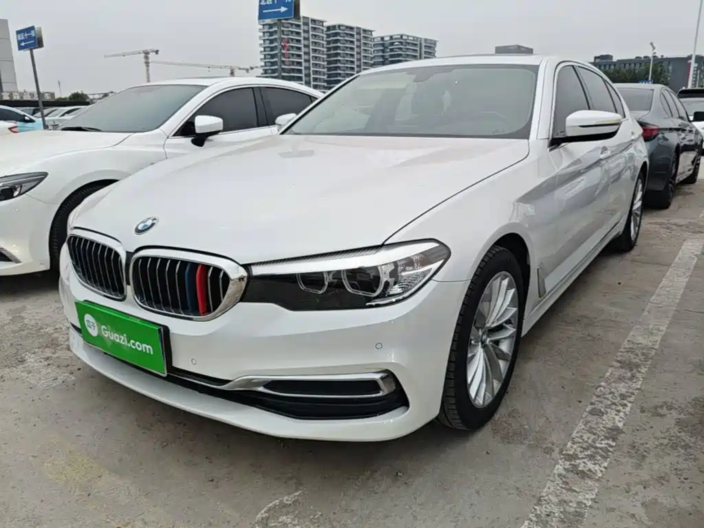 BMW 5 Series — фото 2