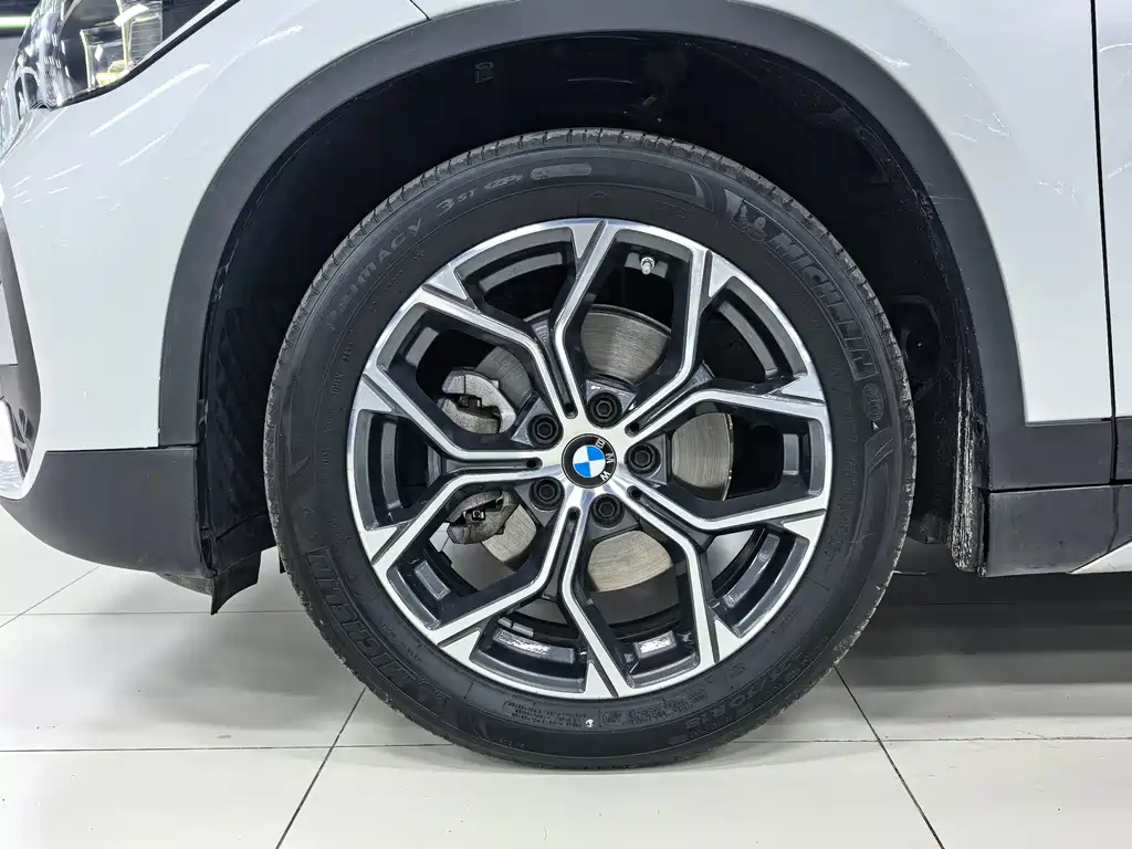 BMW X1 — фото 5