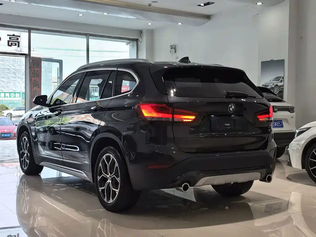 BMW X1 — фото 23