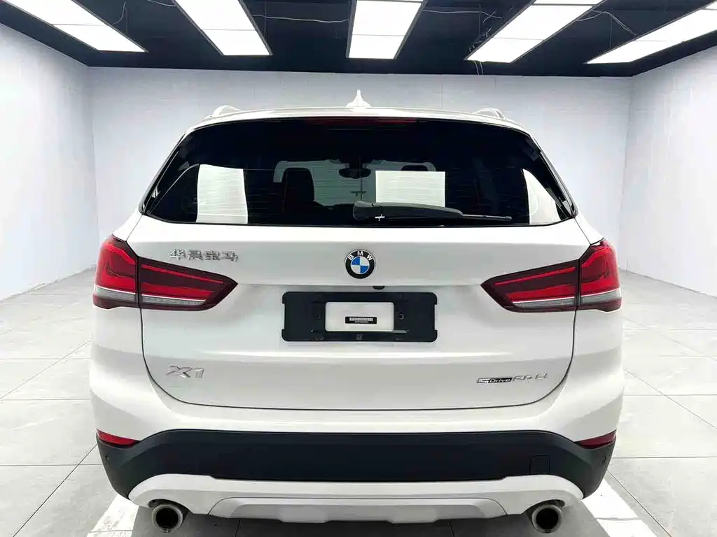BMW X1 — фото 5