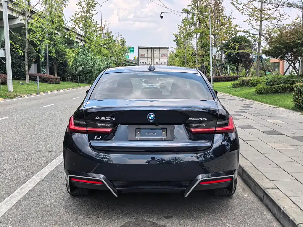 BMW i3 — фото 5