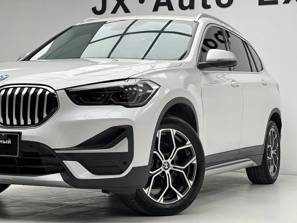 BMW X1 — фото 6