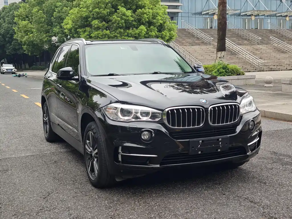 BMW X5 (Import) — фото 3