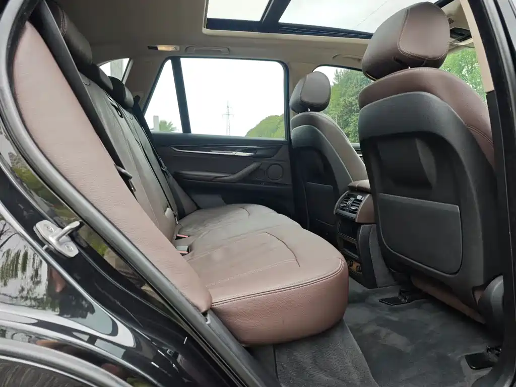 BMW X5 (Import) — фото 10