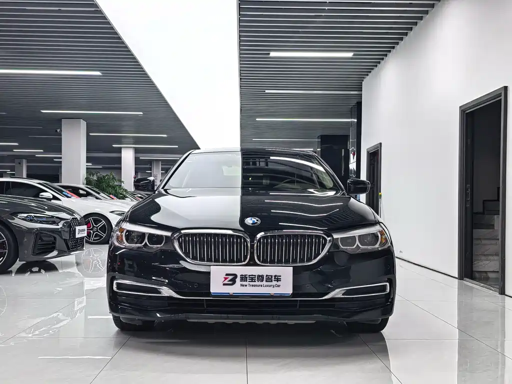 BMW 5 Series — фото 2