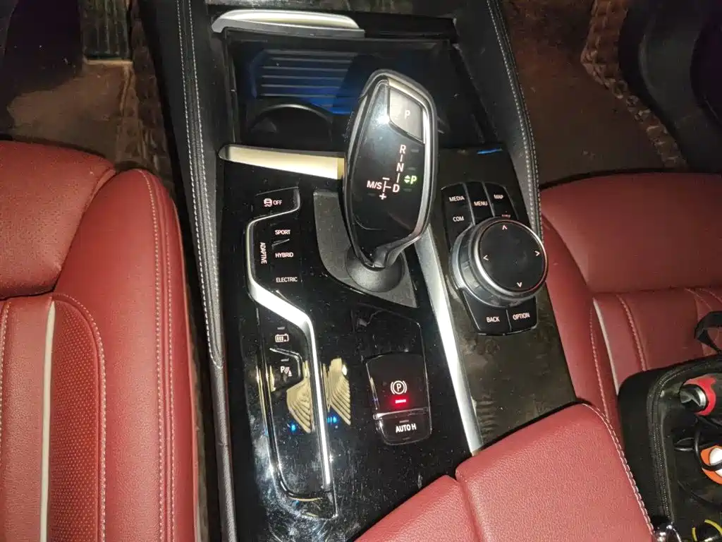 BMW 5 Series New Energy — фото 15