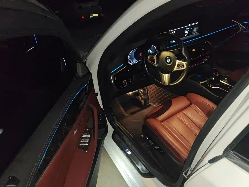 BMW 5 Series New Energy — фото 17