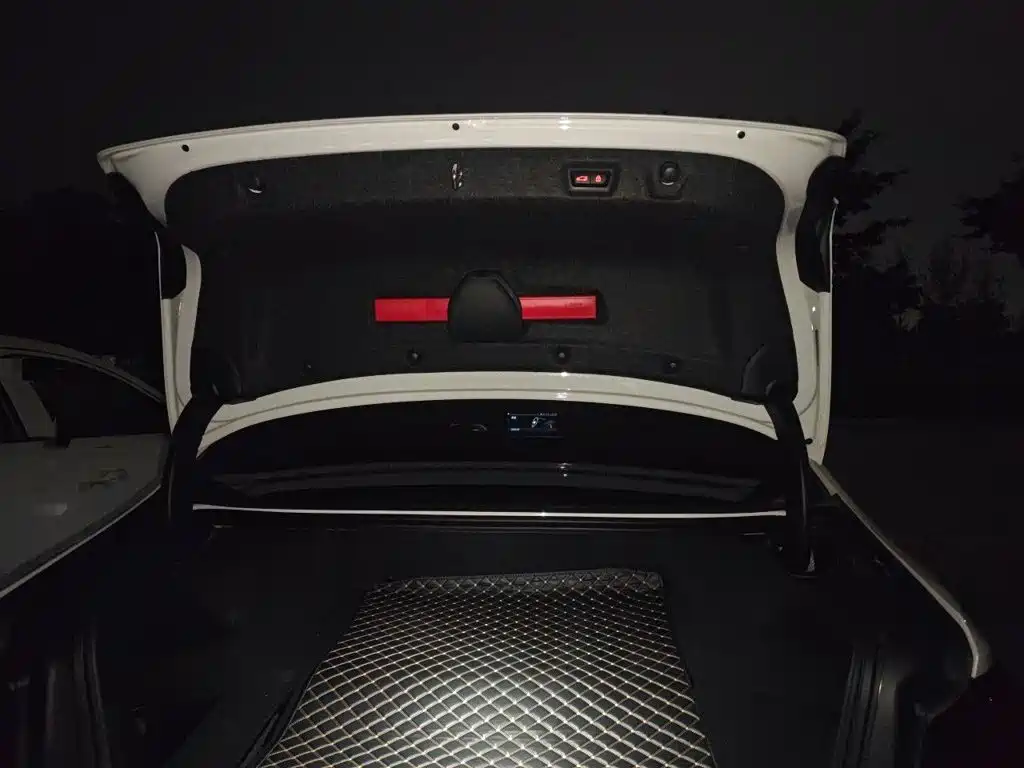 BMW 5 Series New Energy — фото 20