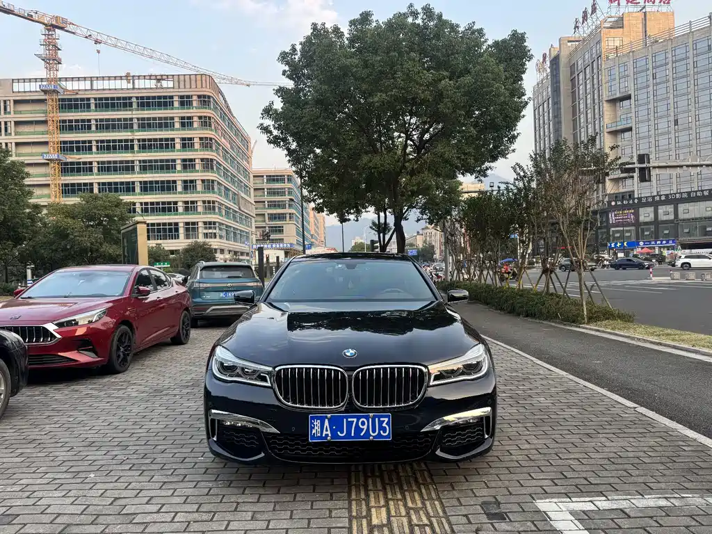 BMW 7 Series — фото 2
