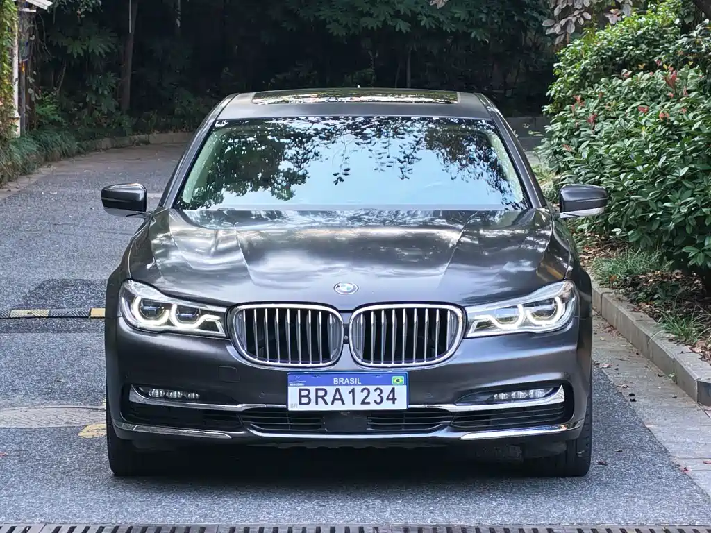 BMW 7 Series — фото 2