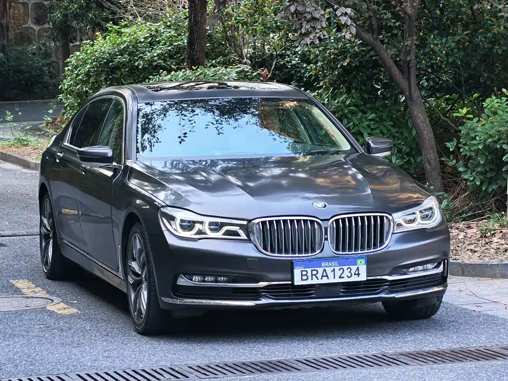 BMW 7 Series — фото 3