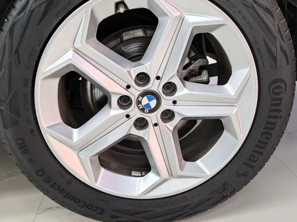 BMW X1 — фото 13