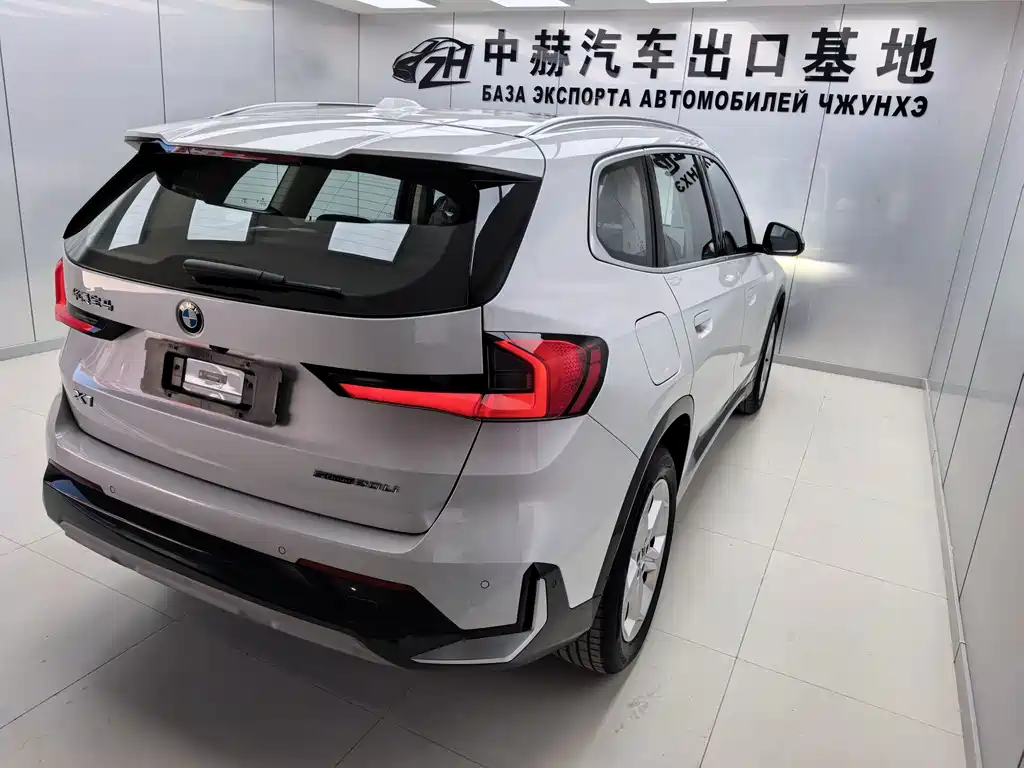 BMW X1 — фото 13