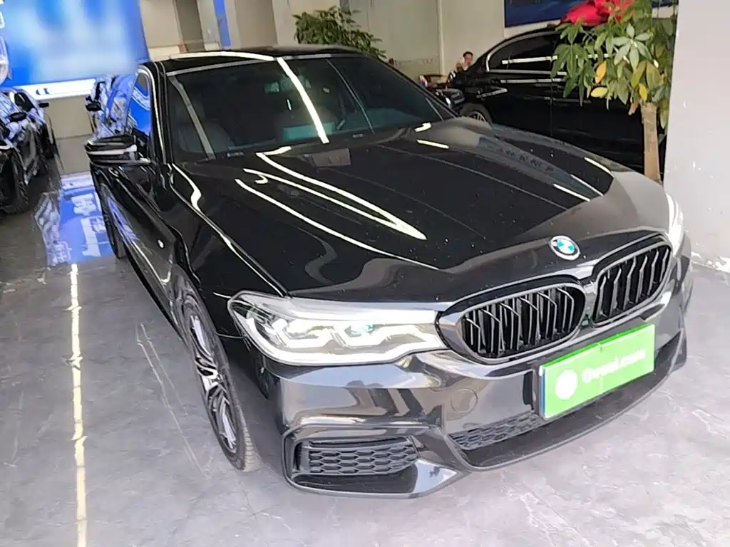 BMW 5 Series — фото 4