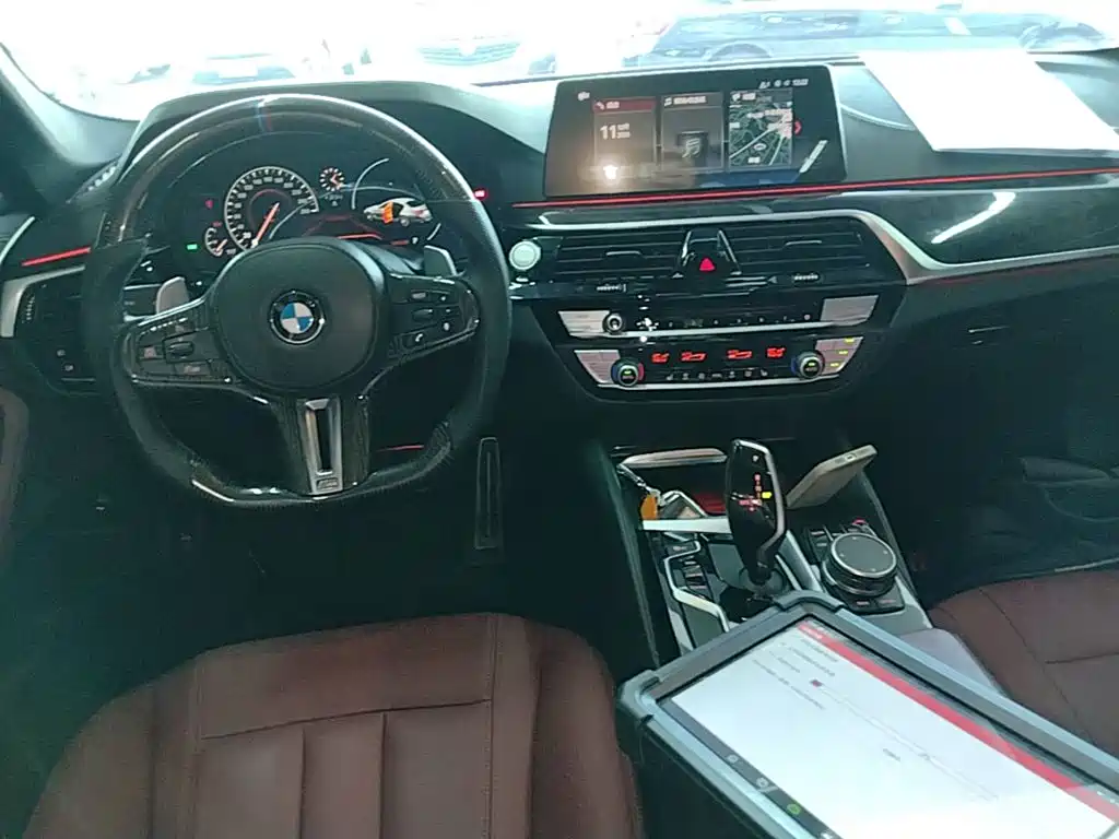 BMW 5 Series — фото 10