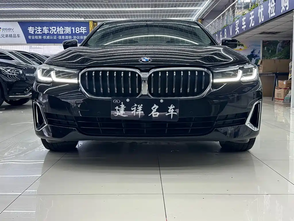 BMW 5 Series — фото 2