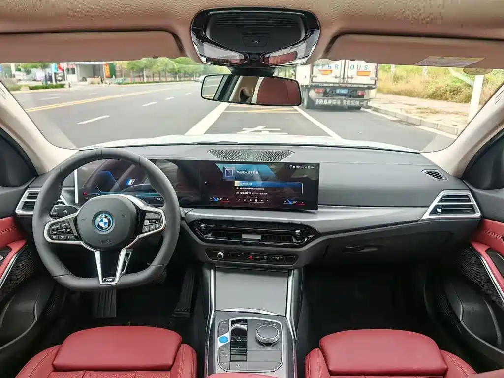 BMW i3 — фото 8