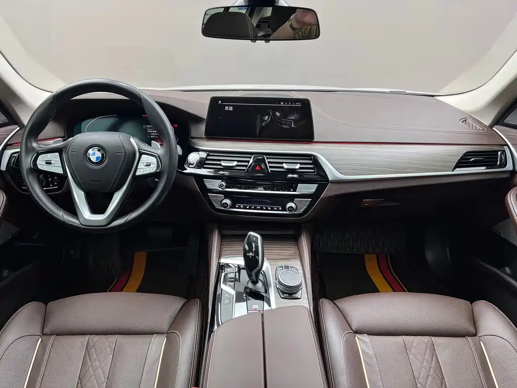 BMW 5 Series — фото 5
