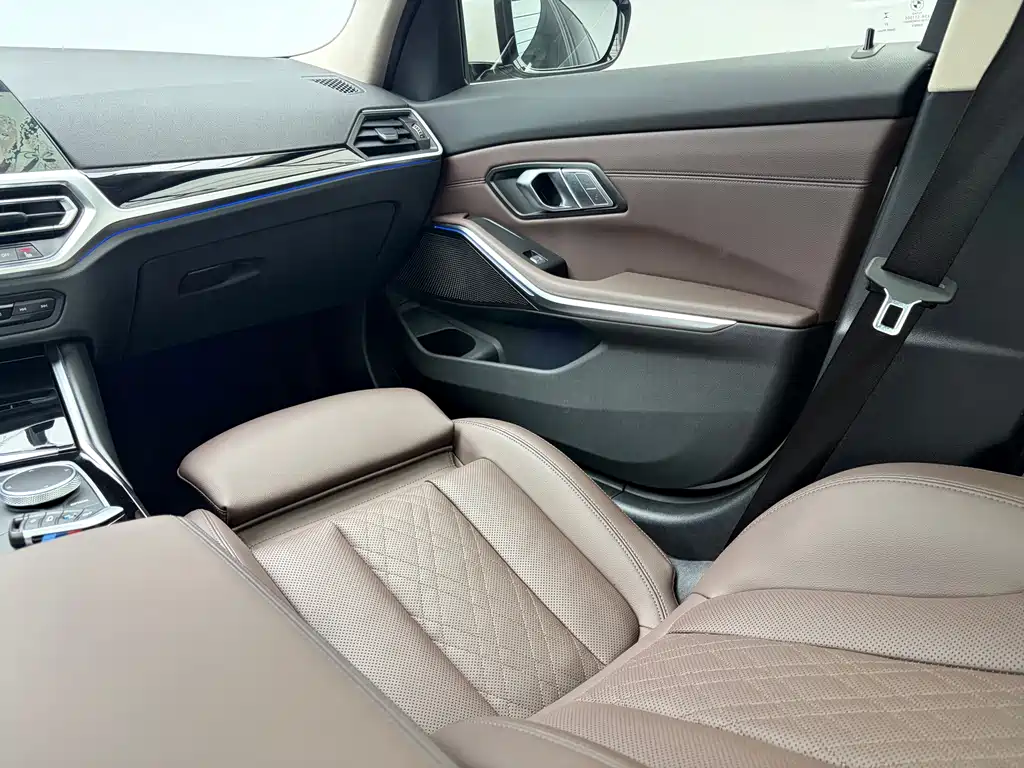 BMW 3 Series — фото 10
