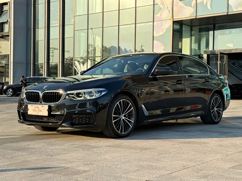 BMW 5 Series — фото 2