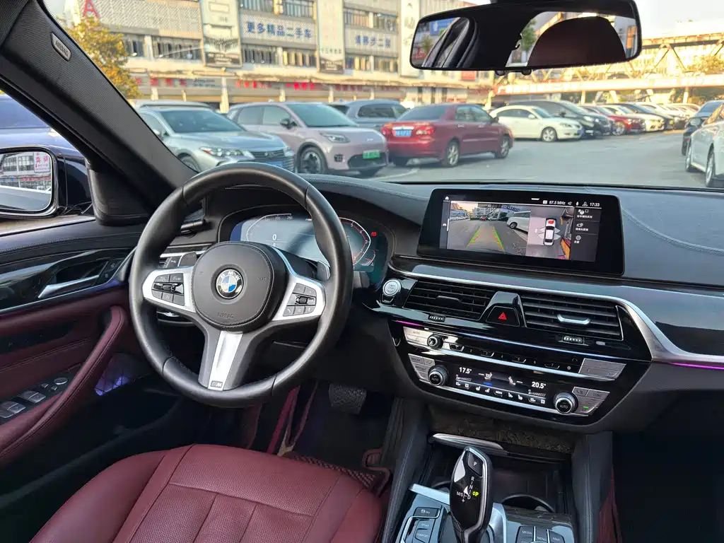 BMW 5 Series — фото 20