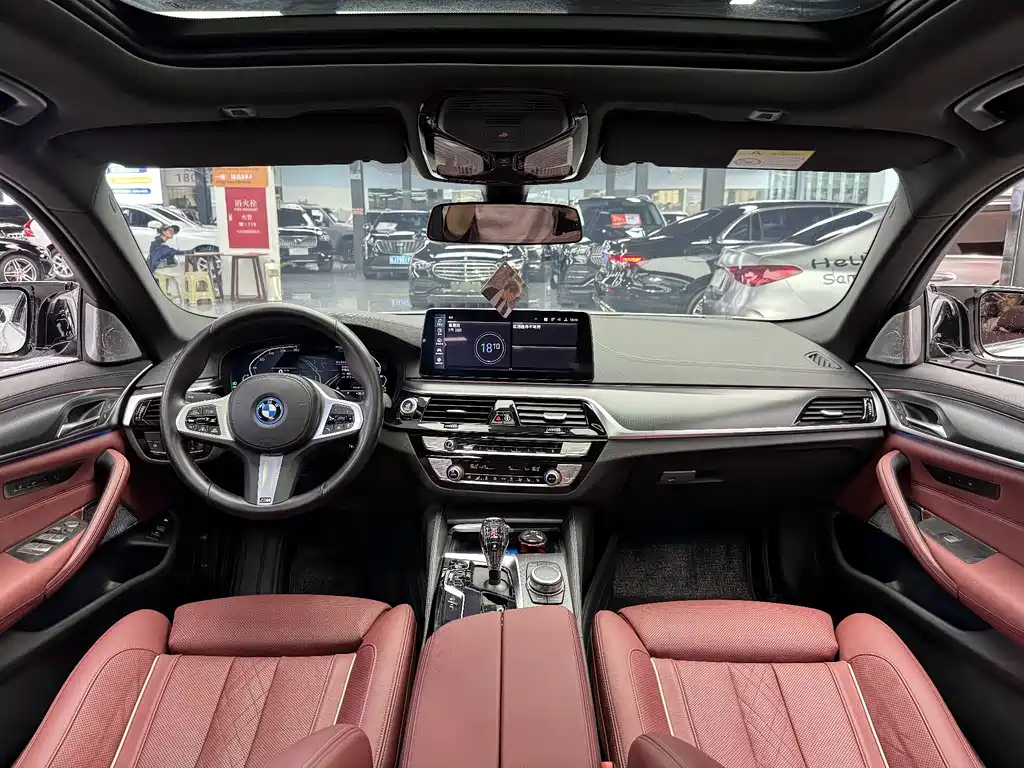 BMW 5 Series New Energy — фото 3