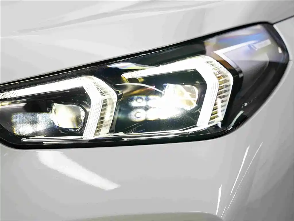 BMW X1 — фото 13