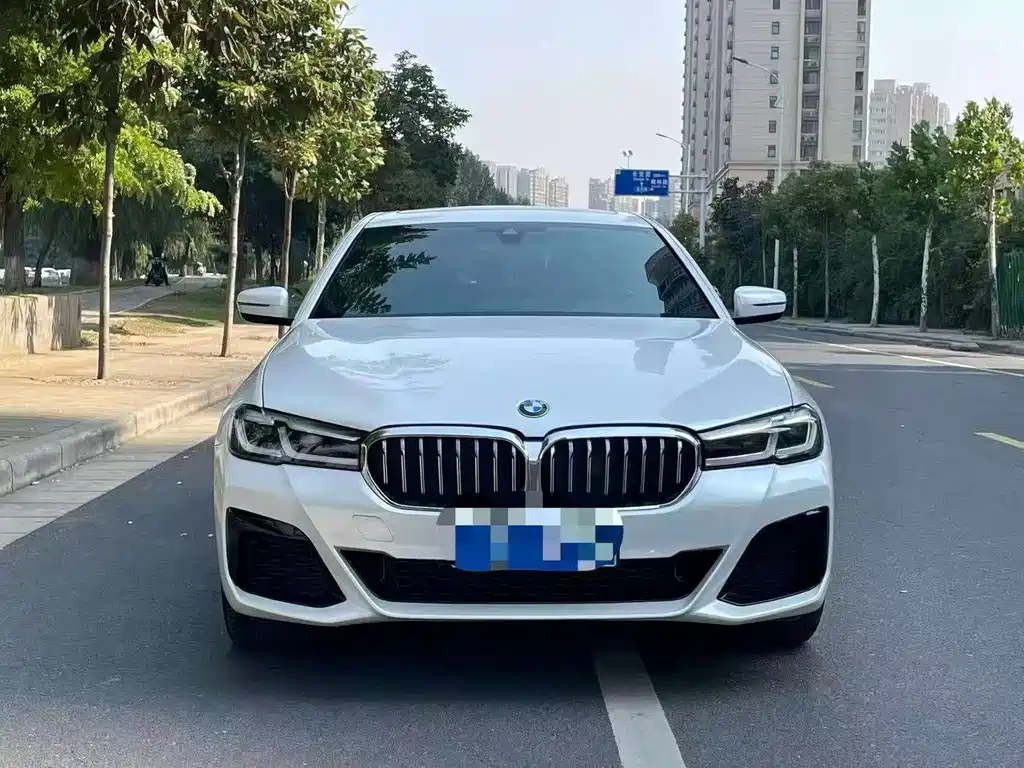 BMW 5 Series — фото 2