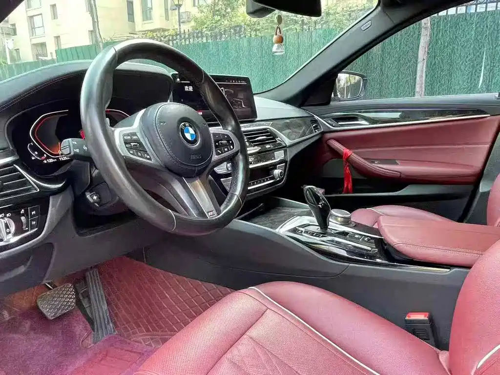 BMW 5 Series — фото 4