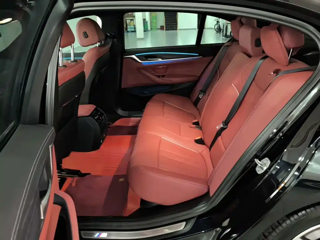 BMW 5 Series New Energy — фото 17
