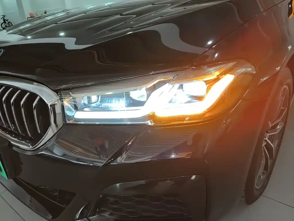 BMW 5 Series New Energy — фото 24