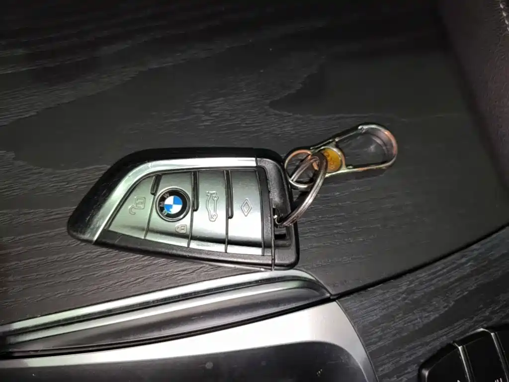BMW 5 Series New Energy — фото 9