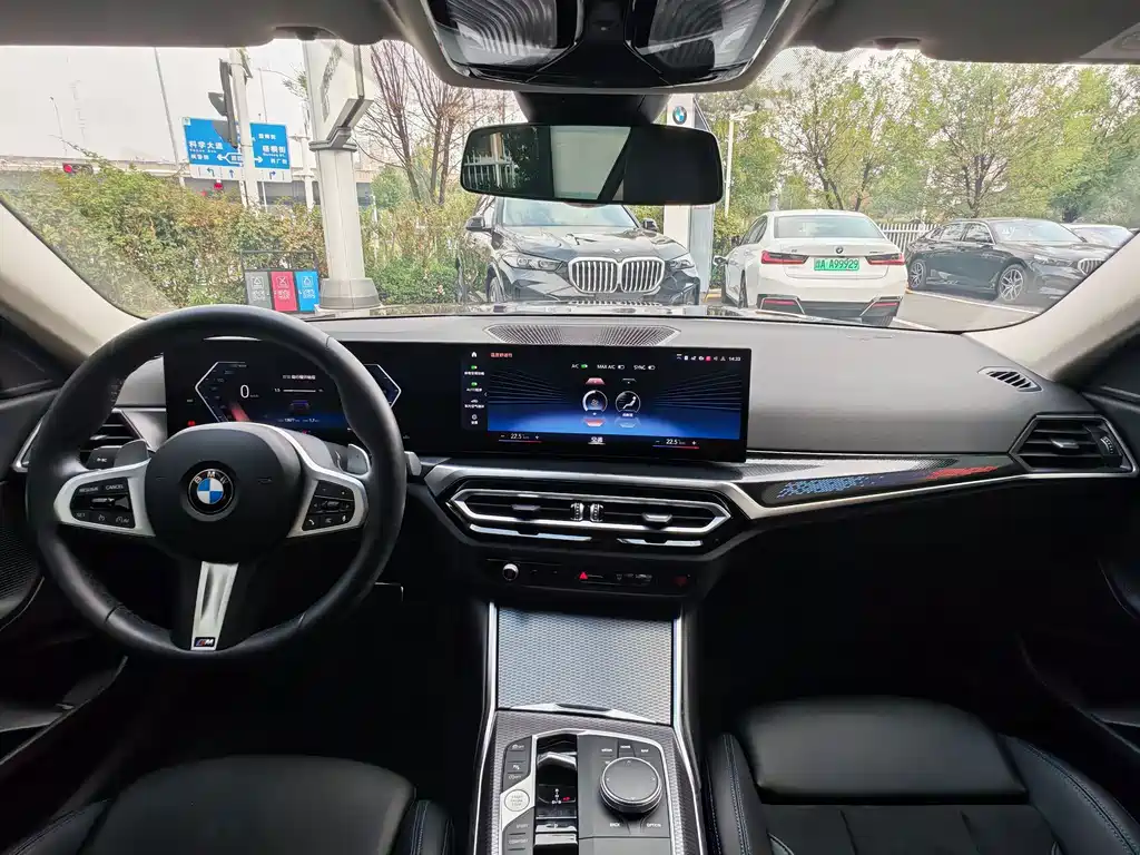 BMW M240i — фото 17