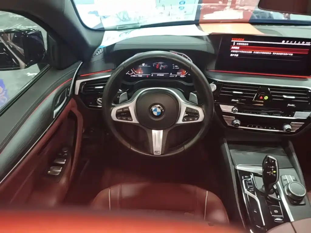 BMW 5 Series — фото 10