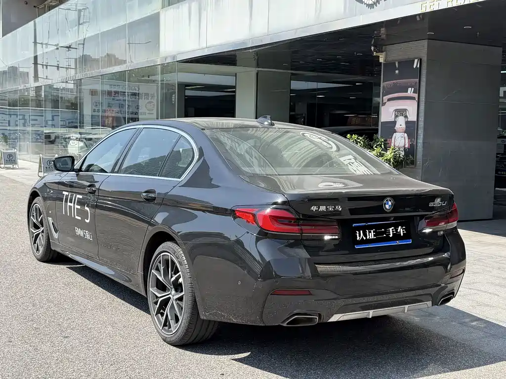BMW 5 Series — фото 10