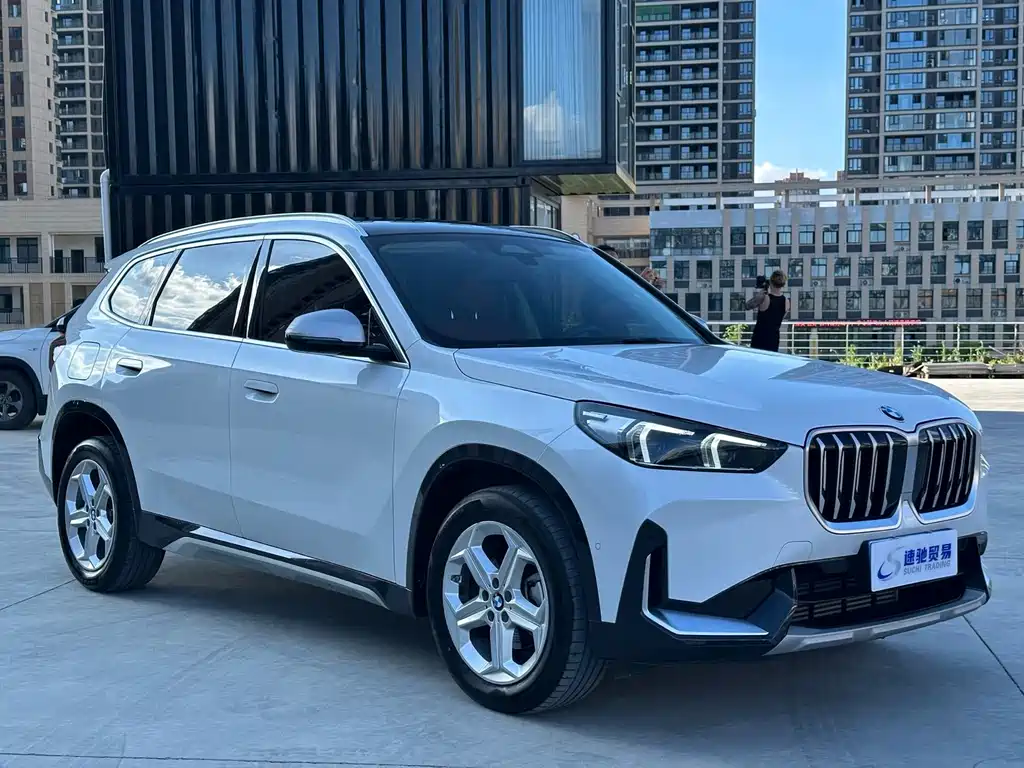 BMW X1 — фото 3