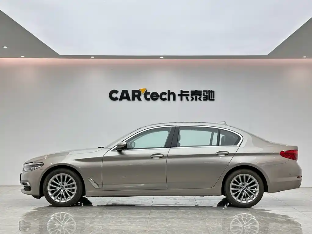 BMW 5 Series — фото 2