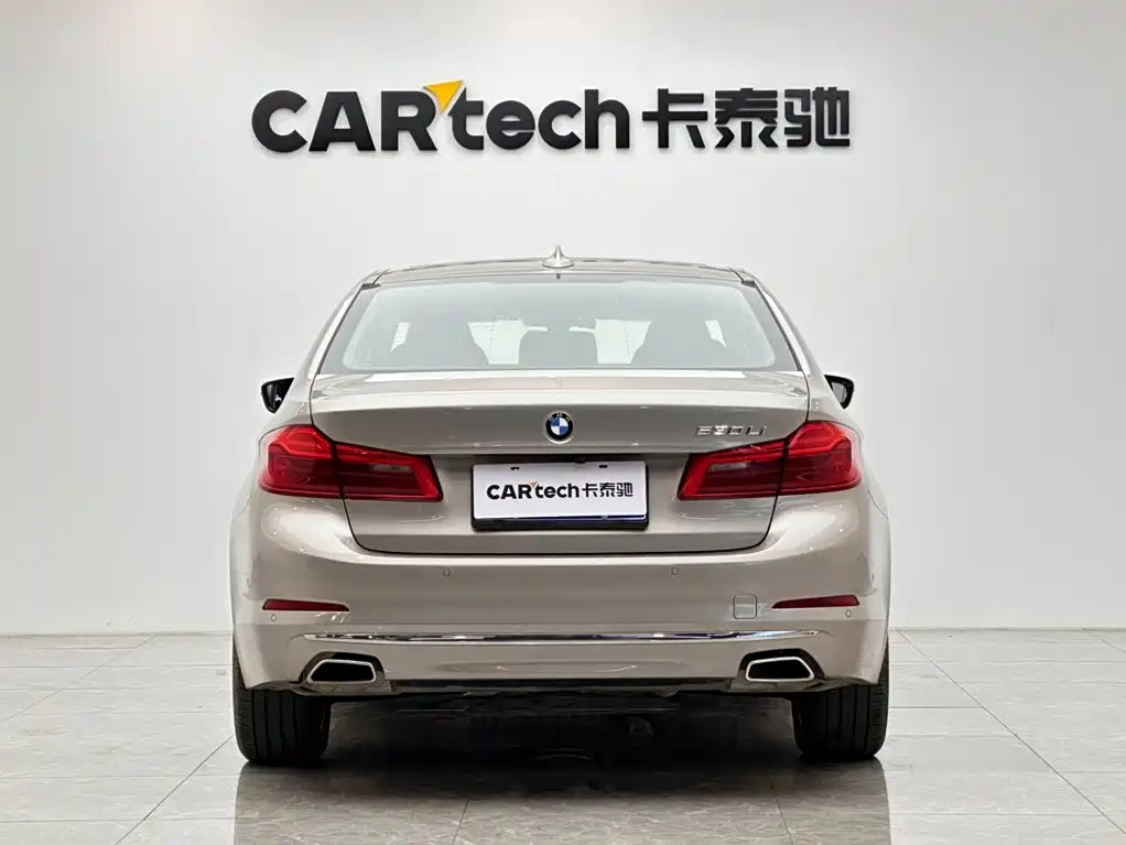 BMW 5 Series — фото 4