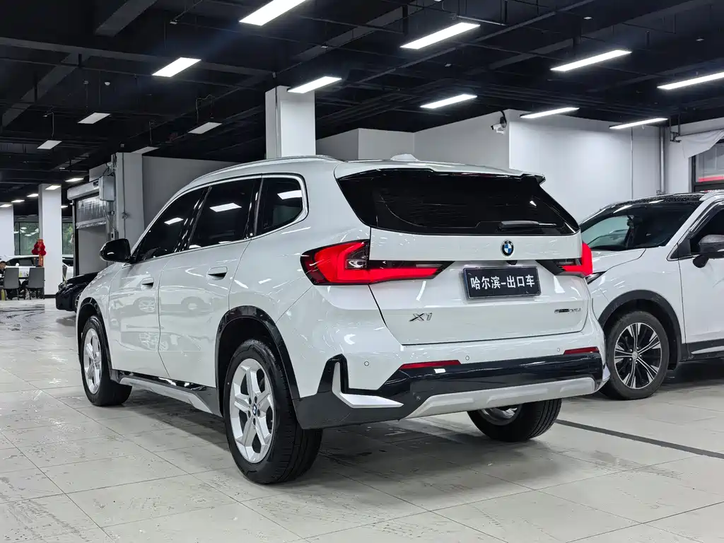 BMW X1 — фото 23