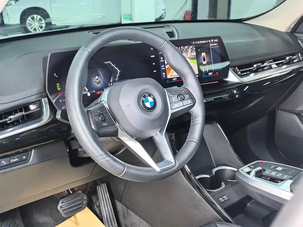 BMW X1 — фото 10