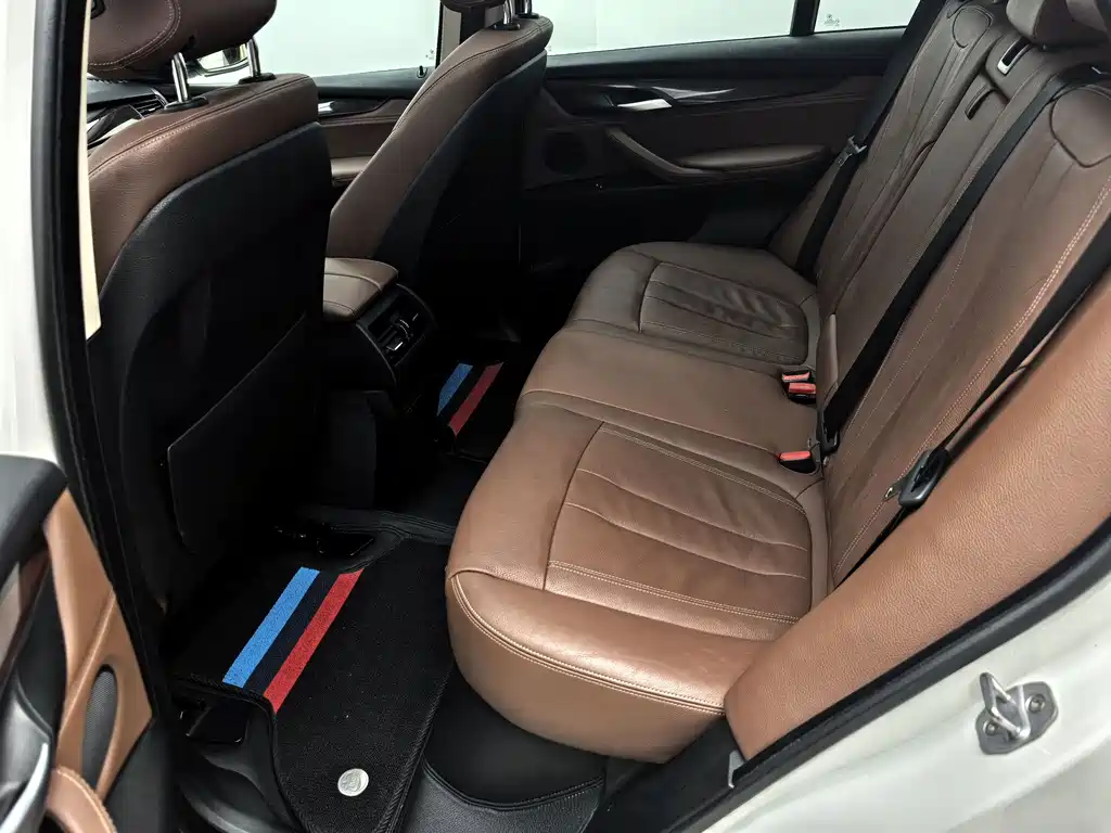BMW X5 (Import) — фото 18